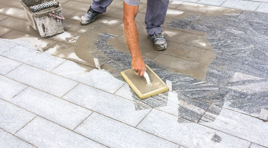 Expert Emergency Roof Repairs services in Glen Oaks, NY